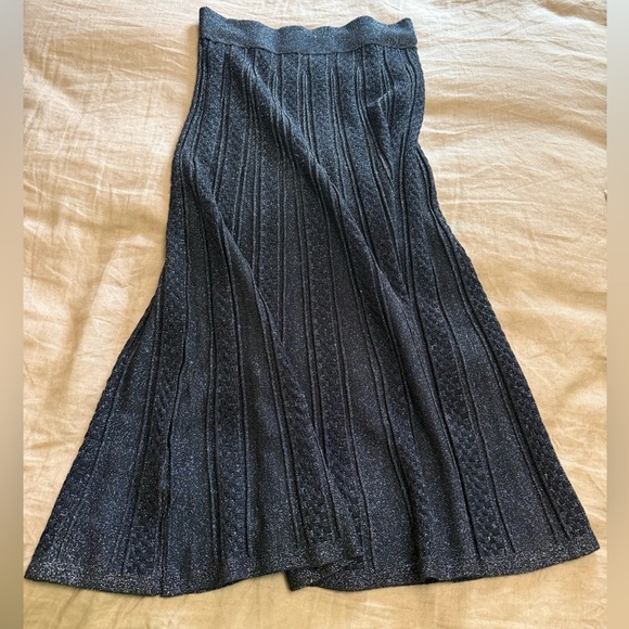 Nanette Lepore knit stretchy Elegant lurex blend Black Pleated Skirt - Picture 3 of 4